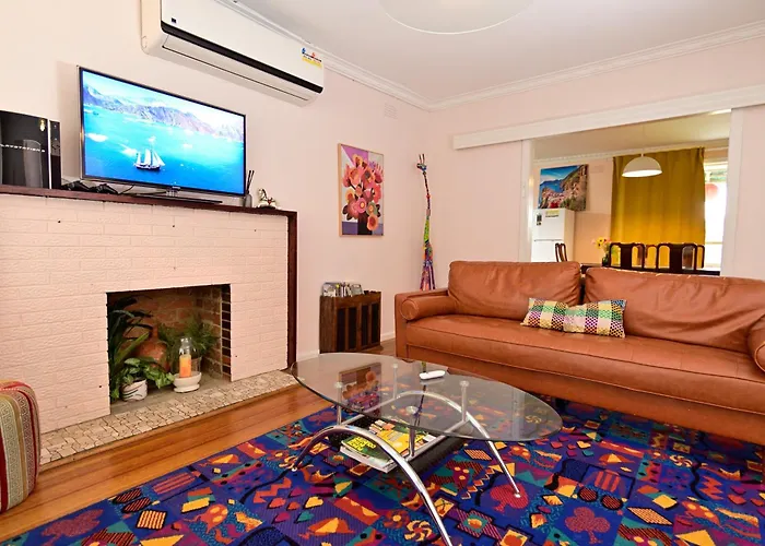 Two Pines, Whole Home In Tullamarine Near Airport! Melbourne